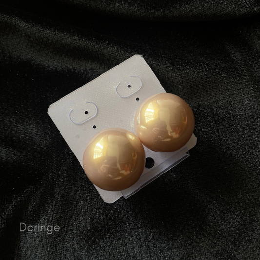 Big Beige Pearl Earring