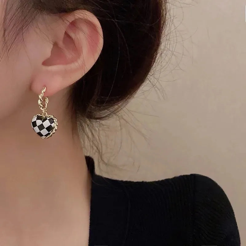 Black and White Heart  Earring