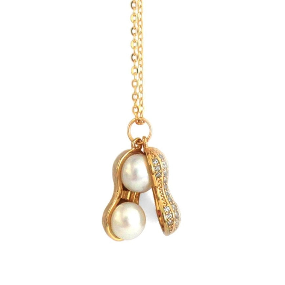 Shell Pearl Necklace