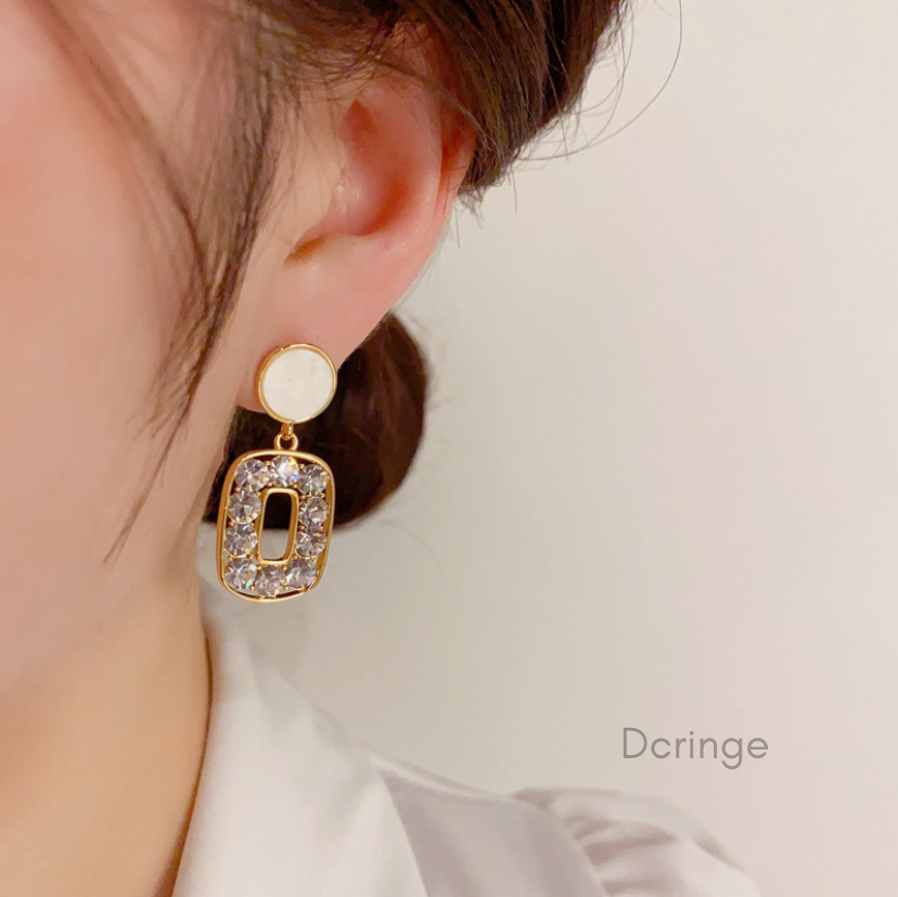 Elegant Gold White Stud Earrings